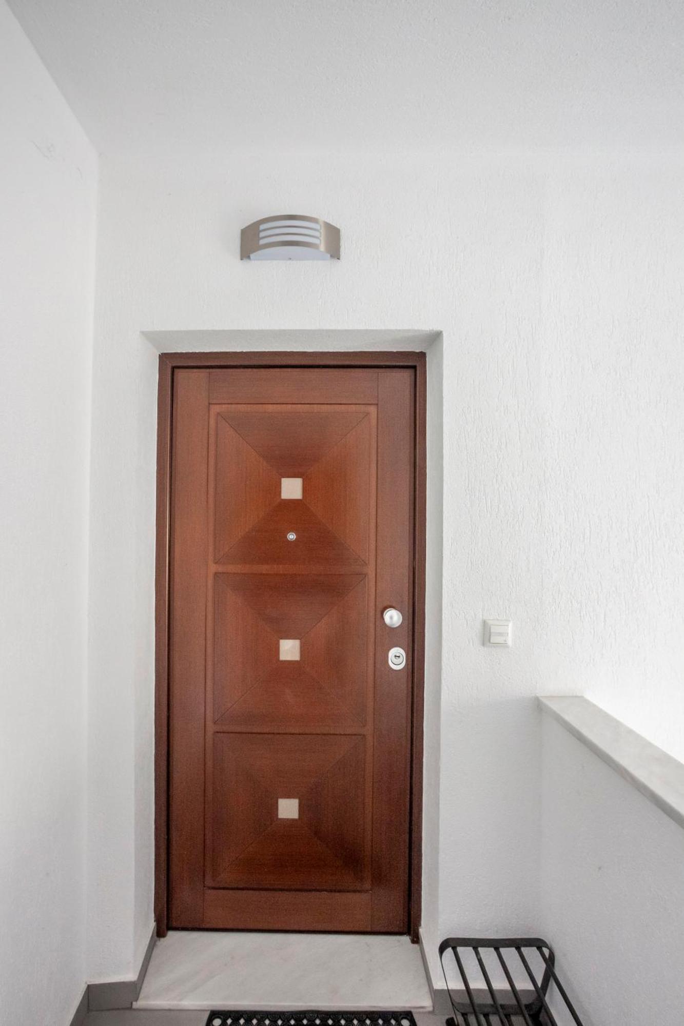 Aleksia Seaside Deluxe Apartment 佩科霍里 外观 照片