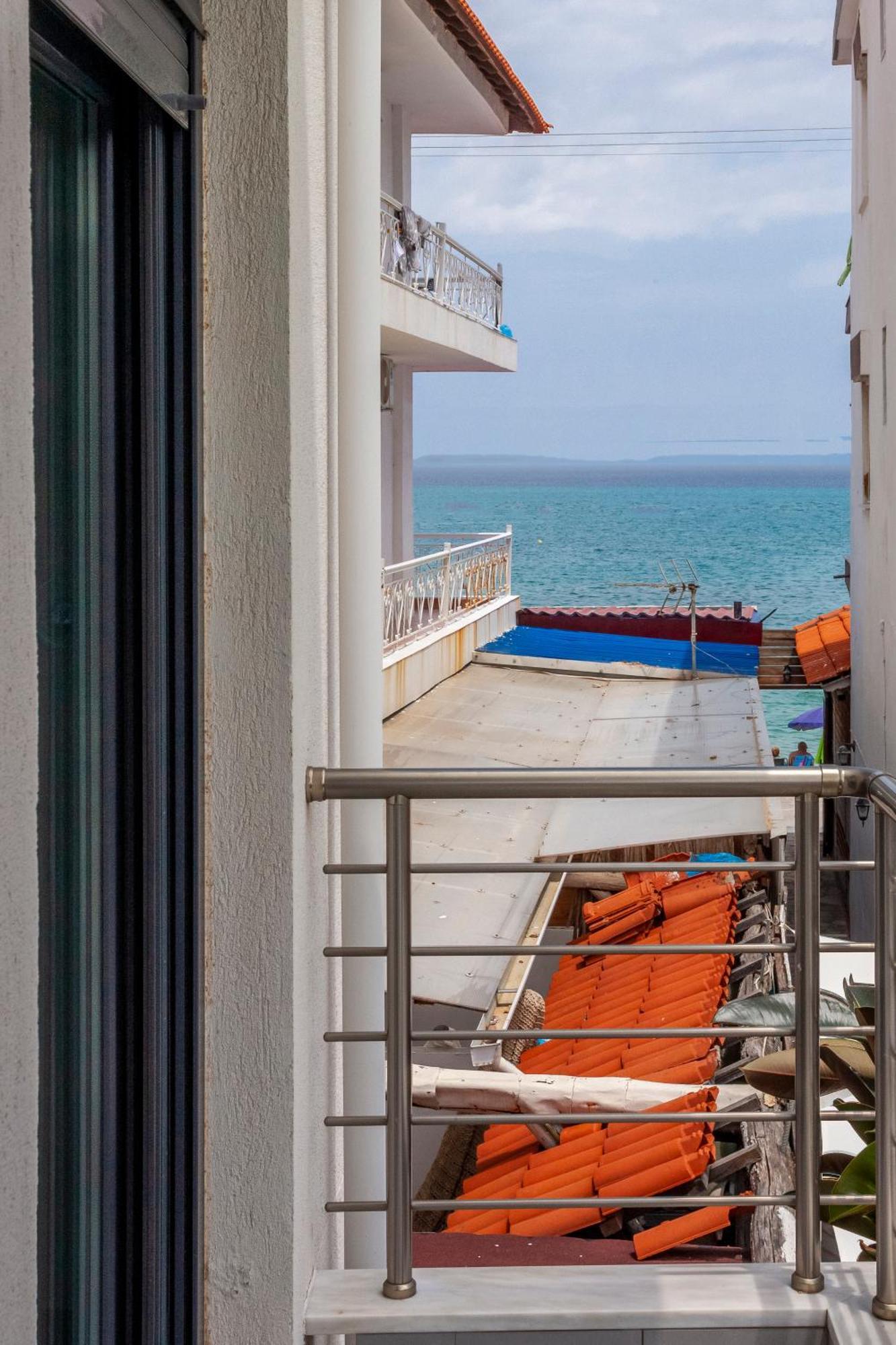 Aleksia Seaside Deluxe Apartment 佩科霍里 外观 照片